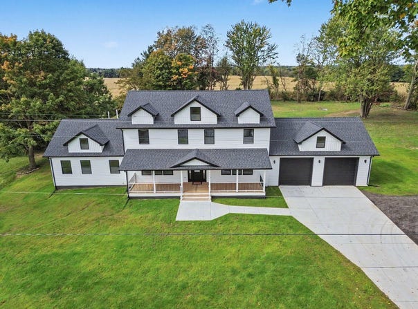 10501 28 Mile Road, Albion, MI 49224