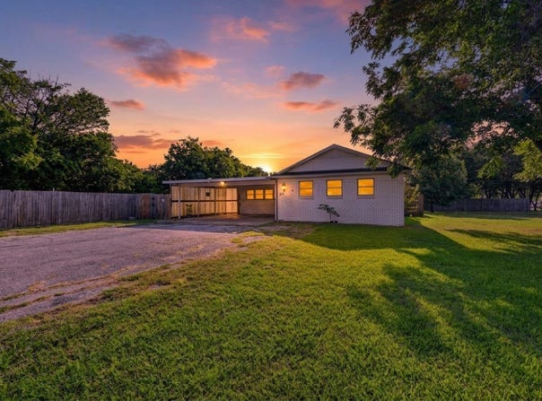 620 W Main Street, Crowley, TX 76036