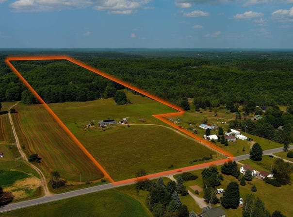 191 E Center Road, Kingsley, MI 49649
