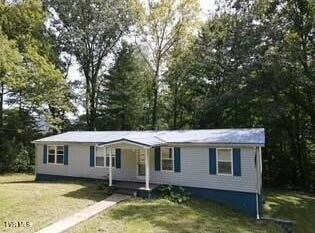 824 W Buckner Avenue, Big Stone Gap, VA 24219
