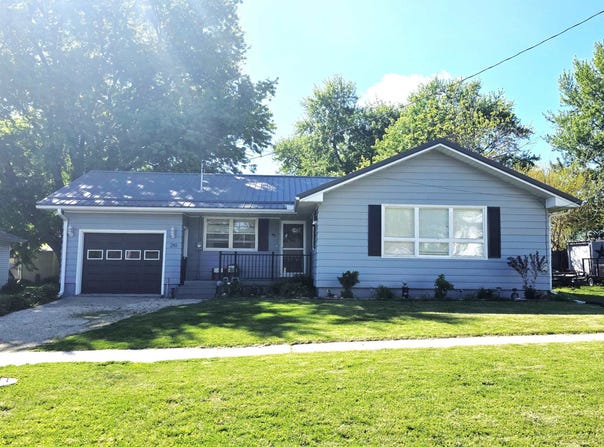 210 Locust Street, Strawberry Point, IA 52078
