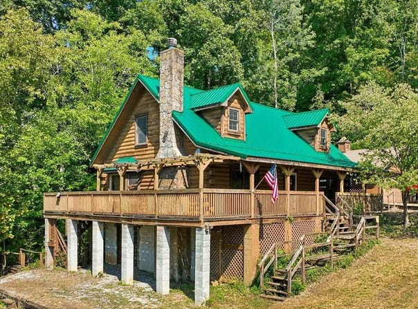 161 Obey River Ln, Celina, TN 38551