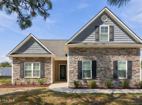 227 Queens Haven Road, Hubert, NC 28539