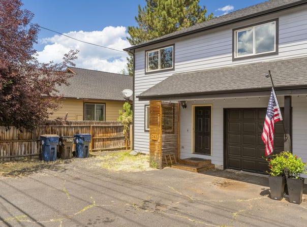 740 E Cascade Avenue, Sisters, OR 97759