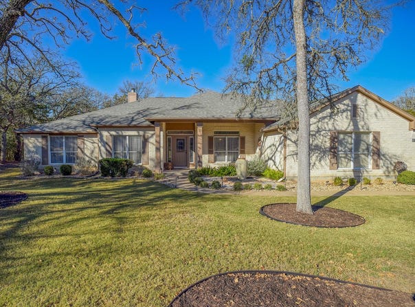 142 Joshua Smith Ln, Bastrop, TX 78602