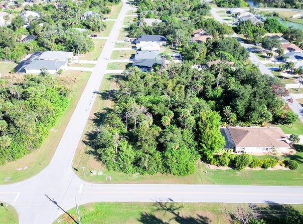 199 COUGAR Way, ROTONDA WEST, FL 33947