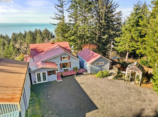94104 BELLVIEW Ln, GoldBeach, OR 97444