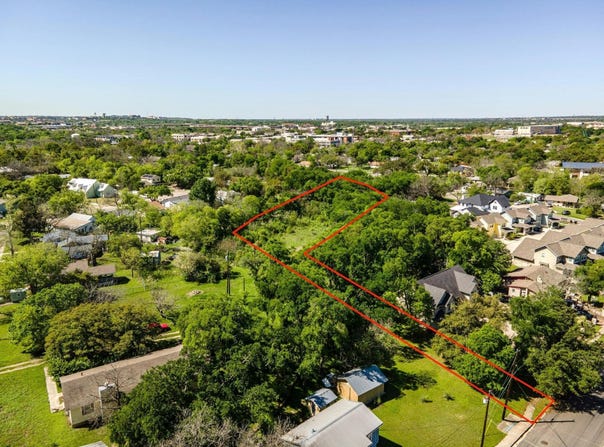 615 Pecan Ave, Round Rock, TX 78664