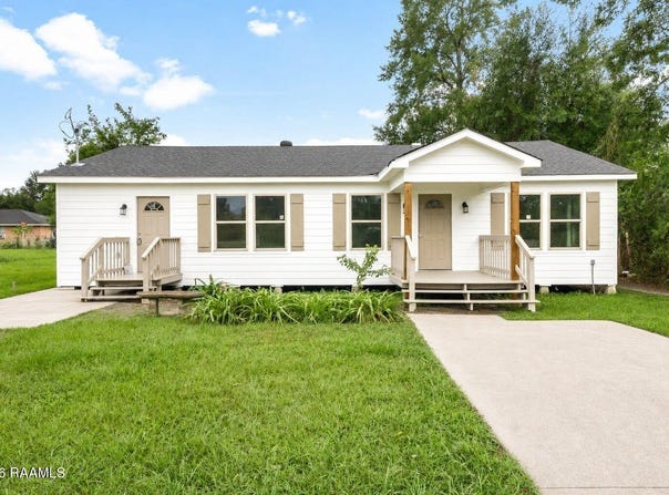 152 Honey Lane, Opelousas, LA 70570