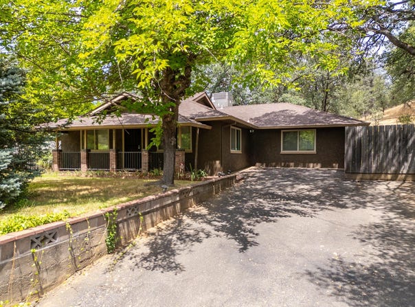 20124 Old Alturas Road, Redding, CA 96003