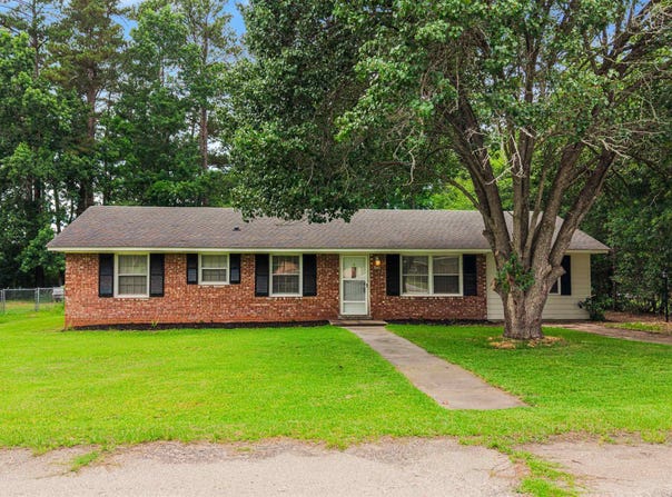 545 Hickory Ave., Johnsonville, SC 29555