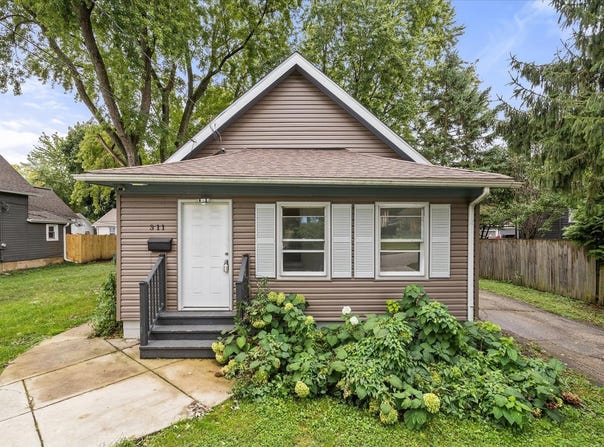 311 Orange Street, Elgin, IL 60123