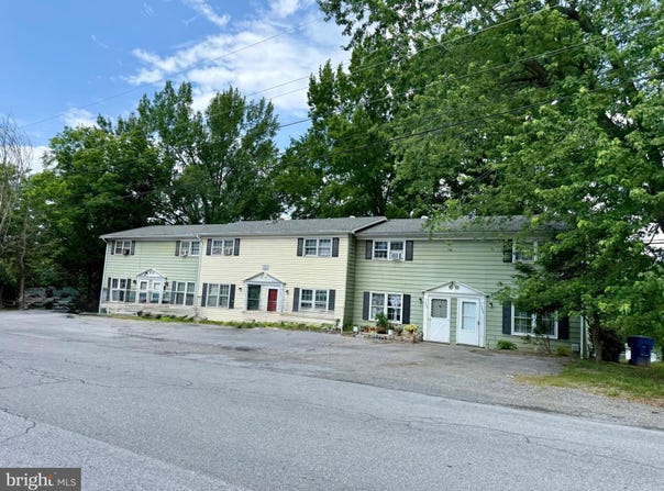 1206 MASSANUTTEN Avenue, FRONT ROYAL, VA 22630