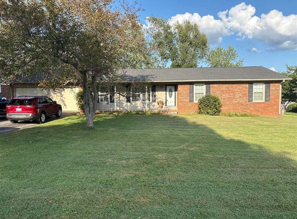 2412 Bluegrass Drive, Bowling Green, KY 42104
