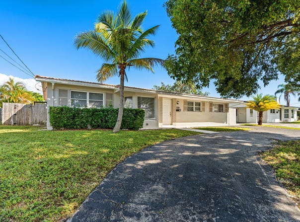 1700 SW 5TH Avenue, Pompano Beach, FL 33060