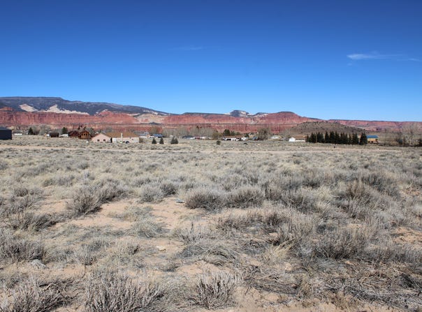 140 E TEASDALE Rd, Teasdale, UT 84773