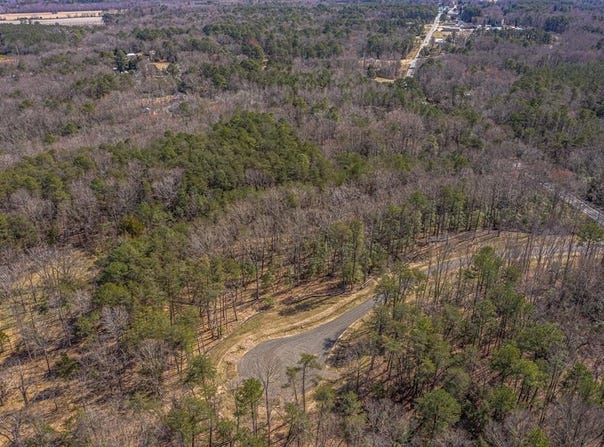 8 Irvington Road, WHITE STONE, VA 22578