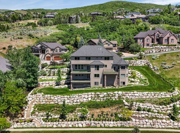 1596 E MILLBROOK Way S, Bountiful, UT 84010