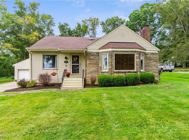 102 Hilltop Boulevard, Canfield, OH 44406