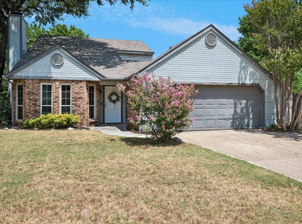 109 Clove Lane, Euless, TX 76039