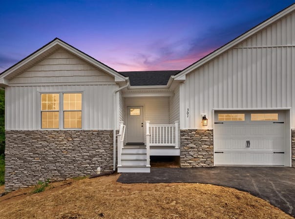 301 WILLOW OAKS DR, ELKTON, VA 22827