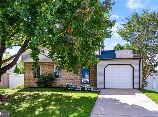 25 AVIGNON Drive, NEWARK, DE 19702
