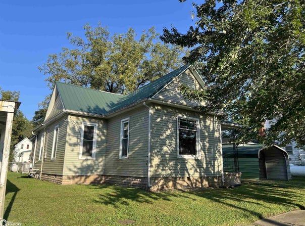 204 N 3rd Street, Farmington, IA 52626