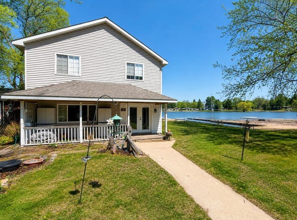 6567 Swallow Road, Harrison, MI 48625