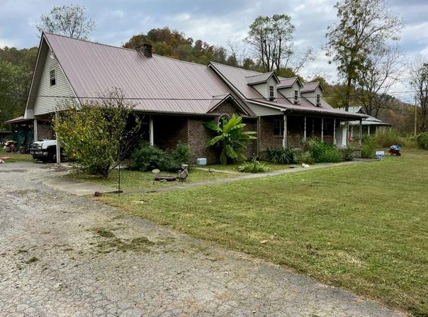 159 Sturgill Branch, Harold, KY 41635