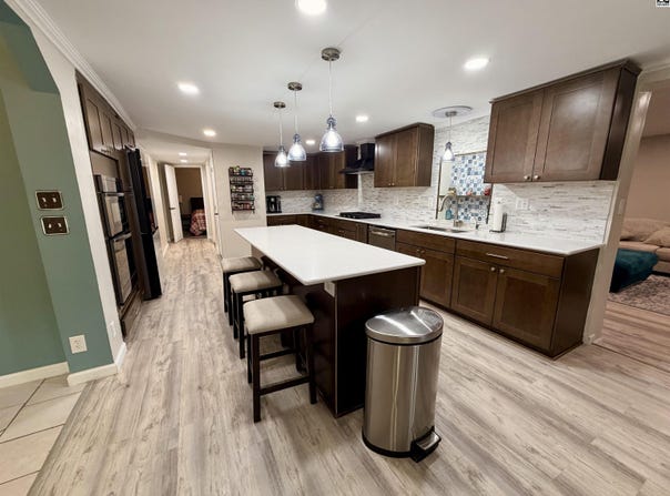 1302 E 95th Ave, Hutchinson, KS 67502