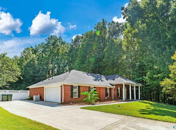 660 Robins Road, Harvest, AL 35749
