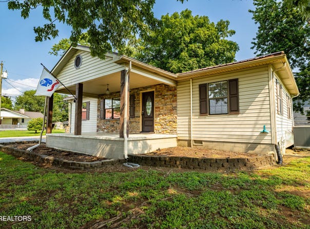 170 Dotson Rd, Greenback, TN 37742