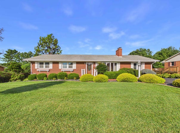 240 Walnut Drive, Christiansburg, VA 24073