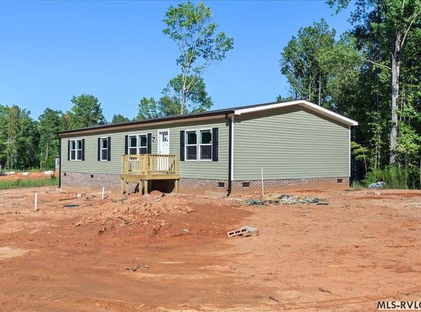 Tanner Town Road, Brodnax, VA 23920