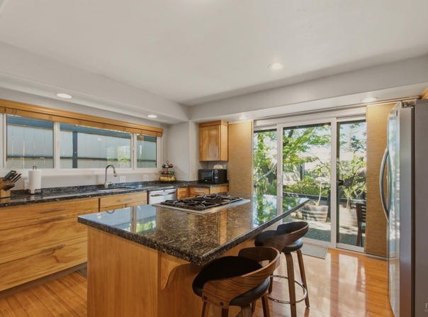 28 Elan Way, Napa, CA 94559