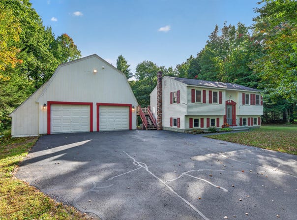 6 Strout Brook Drive, Standish, ME 04085