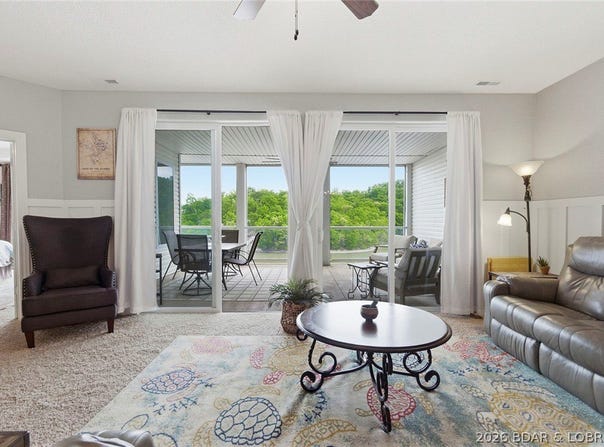 186 Sunset Palms Drive, Camdenton, MO 65079