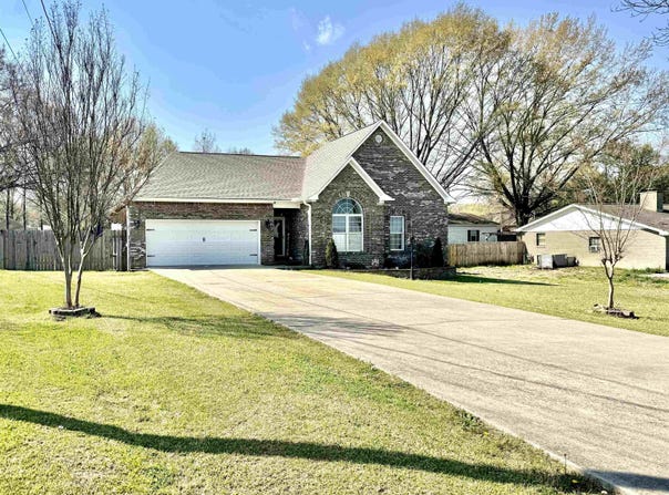 845 Hester Ave, Red Bay, AL 35582