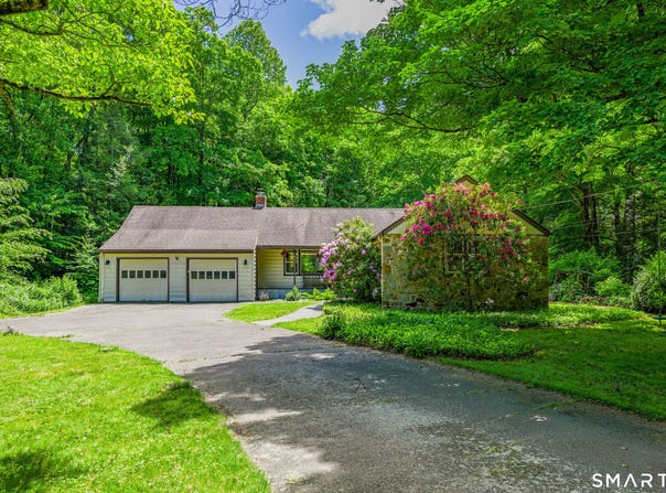 75 Brinsmade Road, Hamden, CT 06514