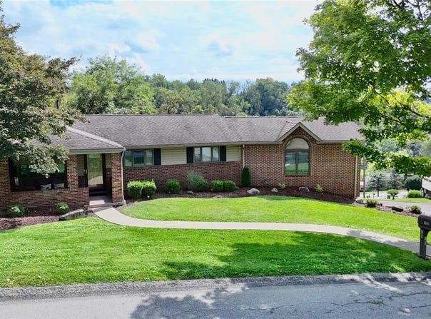 102 Thomas Dr, White Oak, PA 15131