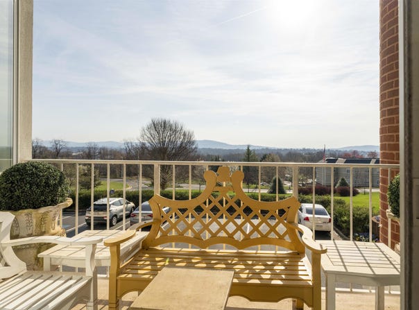 500 CRESTWOOD DR, CHARLOTTESVILLE, VA 22903