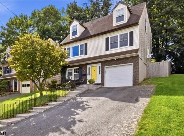 13 Edison Dr, Summit City, NJ 07901-4203