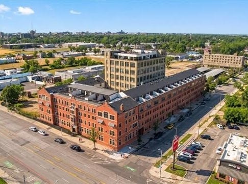 6533 E Jefferson Avenue, Detroit, MI 48207
