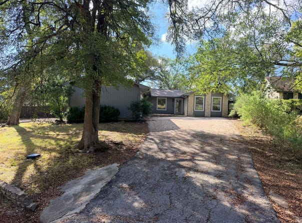 2 Acacia Dr, Wimberley, TX 78676