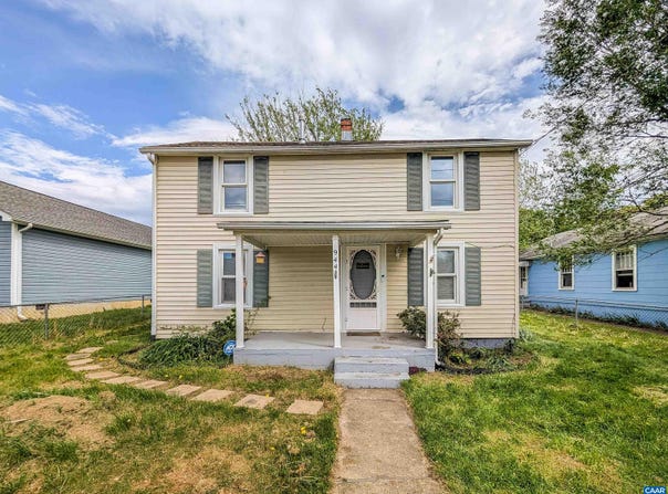 944 N FOREST AVE, WAYNESBORO, VA 22980