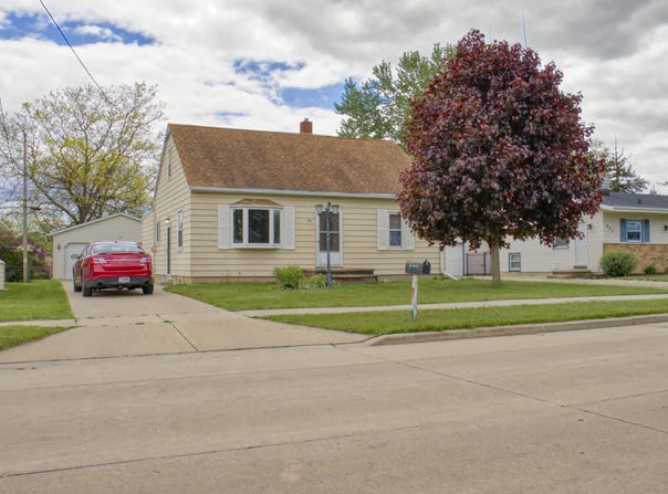 921 W WEILAND Avenue, APPLETON, WI 54914