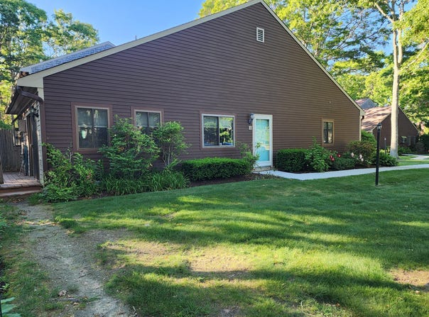 10 Roundhouse Road, Buzzards Bay, MA 02532