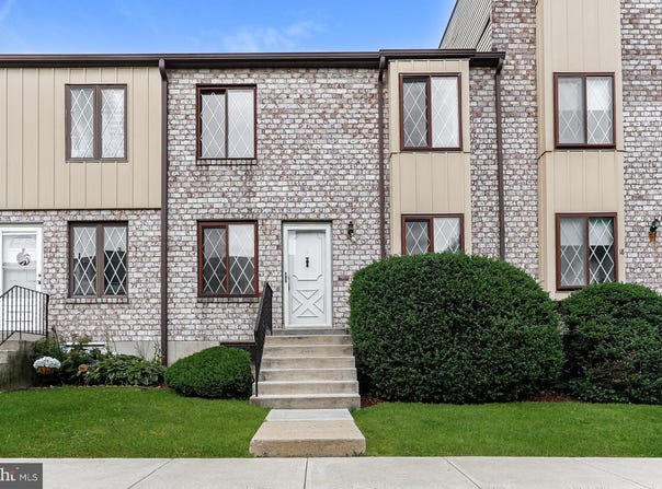 5200 HILLTOP Drive, BROOKHAVEN, PA 19015