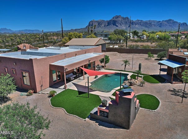 1111 E SUPERSTITION Boulevard, Apache Junction, AZ 85119
