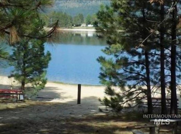 12962 Patty Dr., Donnelly, ID 83615